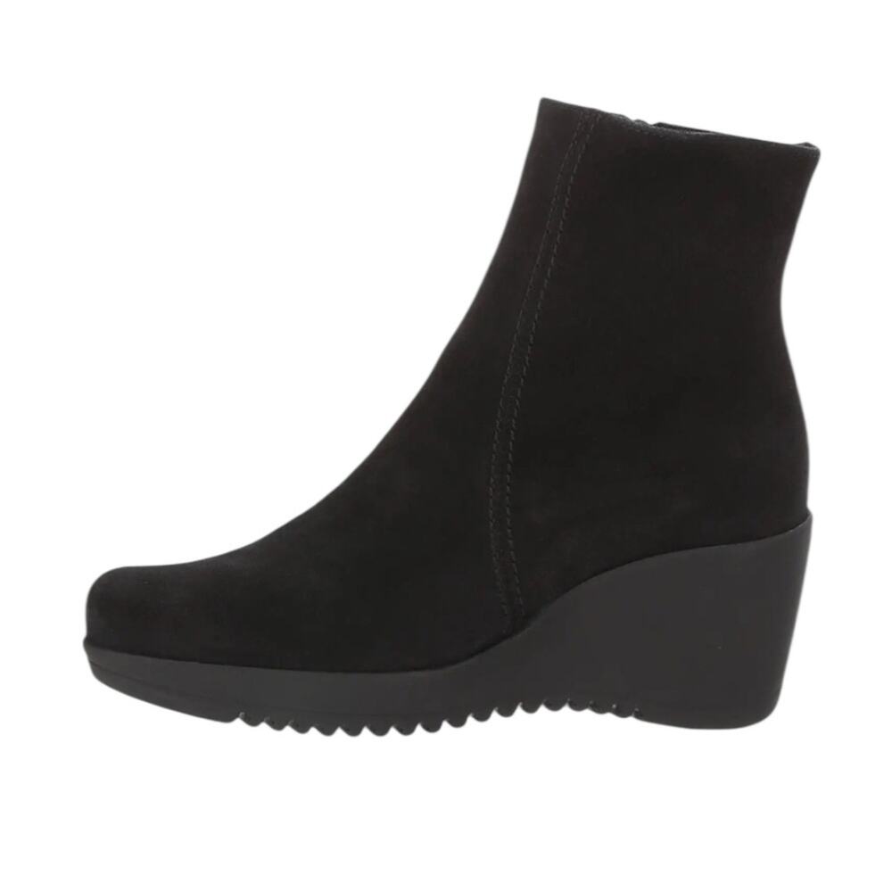 La Canadienne Gavyn Black Suede Booties – Sz 9.5M